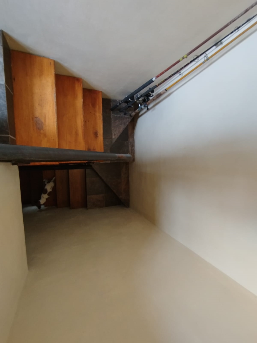 To Let 1 Bedroom Property for Rent in Country Club Western Cape